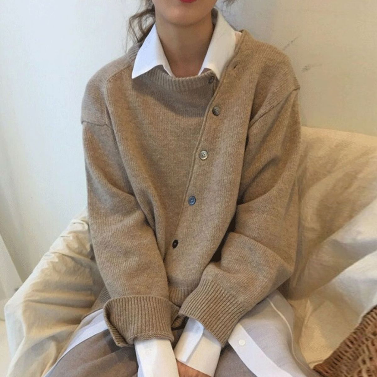 White - Warm and fashionable jersey