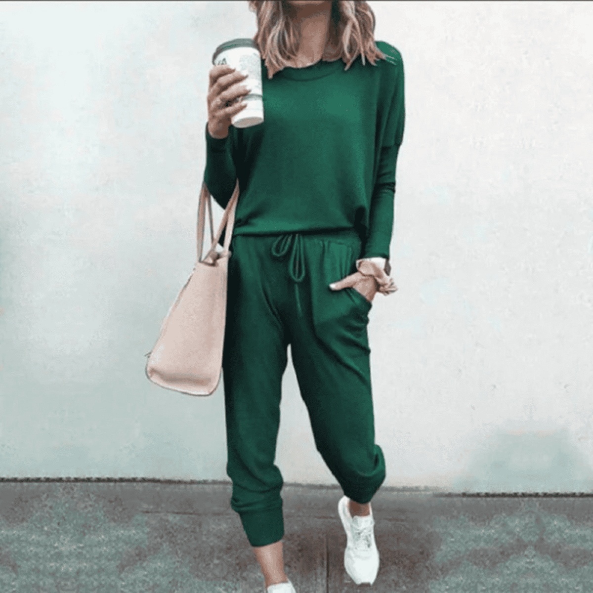 PAULA | Loose-fitting and wonderfully comfortable tracksuit for women